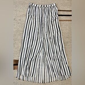 Billabong Black/White Striped Button Down Skirt Size Medium-Large